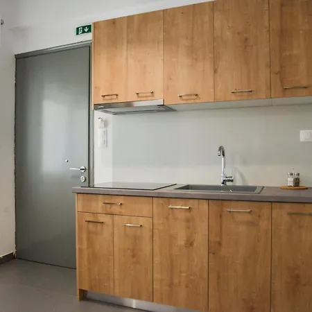 Tzoka's アパート アダマス