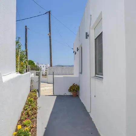 Tzoka's Apartamento Adamantas (Milos)