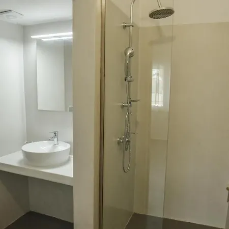 Tzoka's Adamantas (Milos)